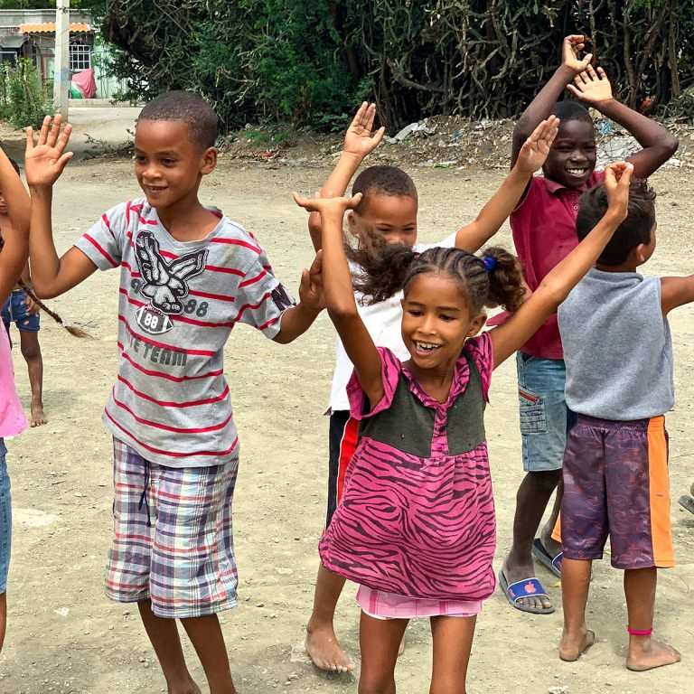 4North dance class in the Dominican villages